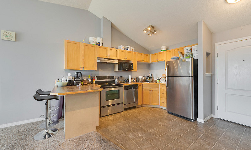 Fantastic Top Floor ...