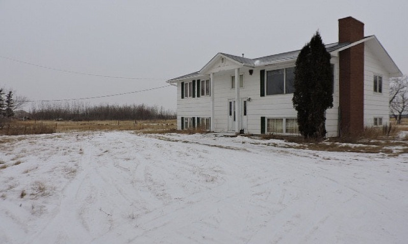 Acreage Just North O...