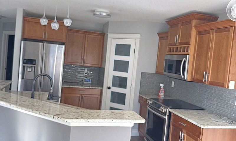 5 Bedroom House In Q...