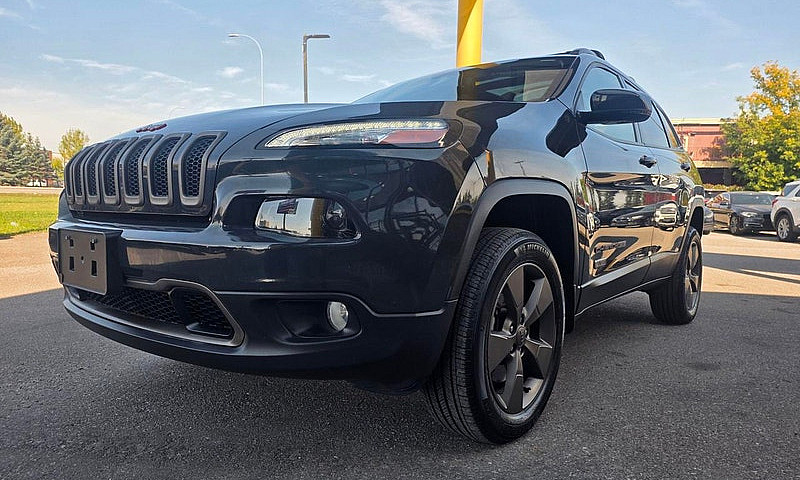 2017 Jeep Cherokee 4...