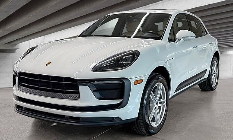 2023 Porsche Macan B...