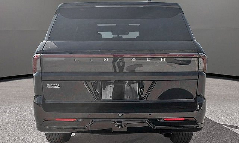 2026 Lincoln Navigat...