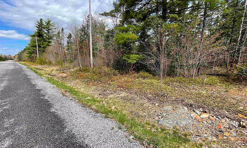 35 Acres W Driveway/...