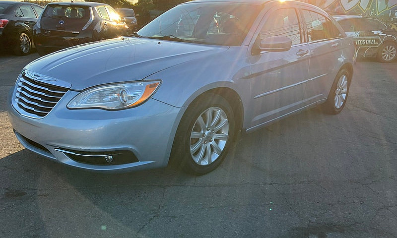 2012 Chrysler 200 To...