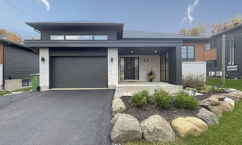 $724,500 - Bungalow ...