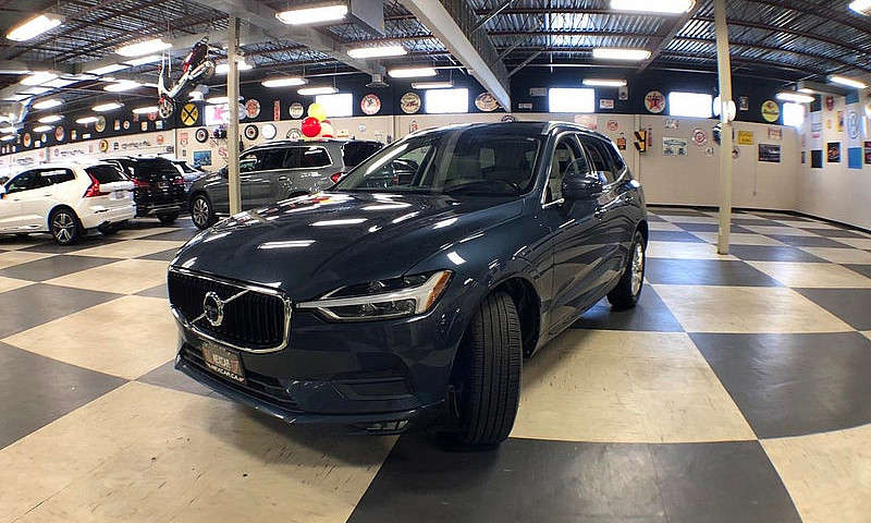 2021 Volvo Xc60 Mome...