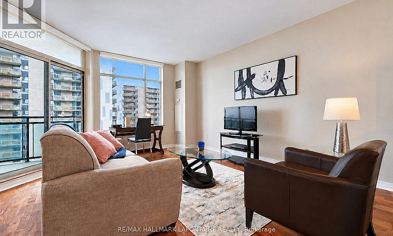1606 - 570 Laurier A...