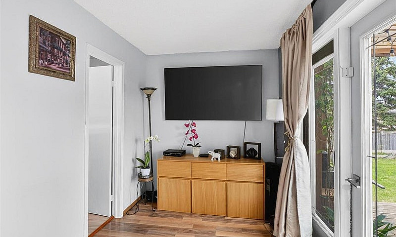 28 Stonegate Close W...