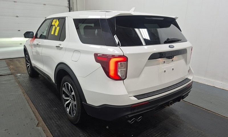 2022 Ford Explorer S...