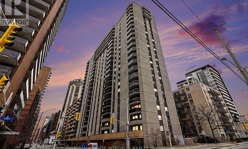 1004 - 470 Laurier A...