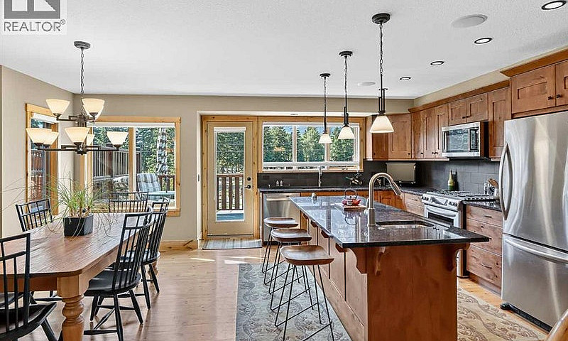 617 7 Street Canmore...