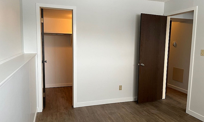 2 Bed 1 Bath Unit In...
