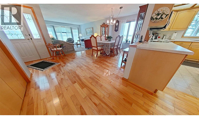 915 Huscroft Rd Stre...