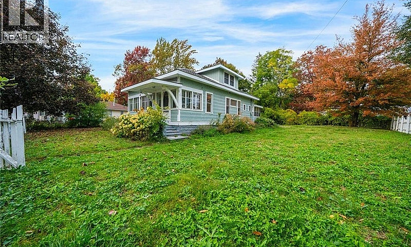 42 Cambridge Road E ...
