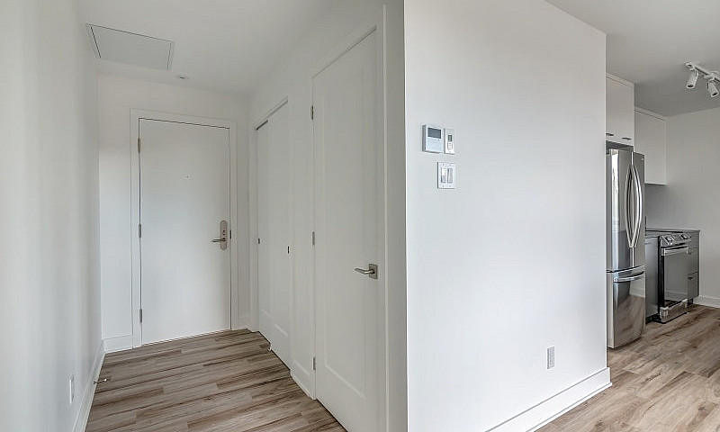 Grand 5 1/2 Condo Ne...