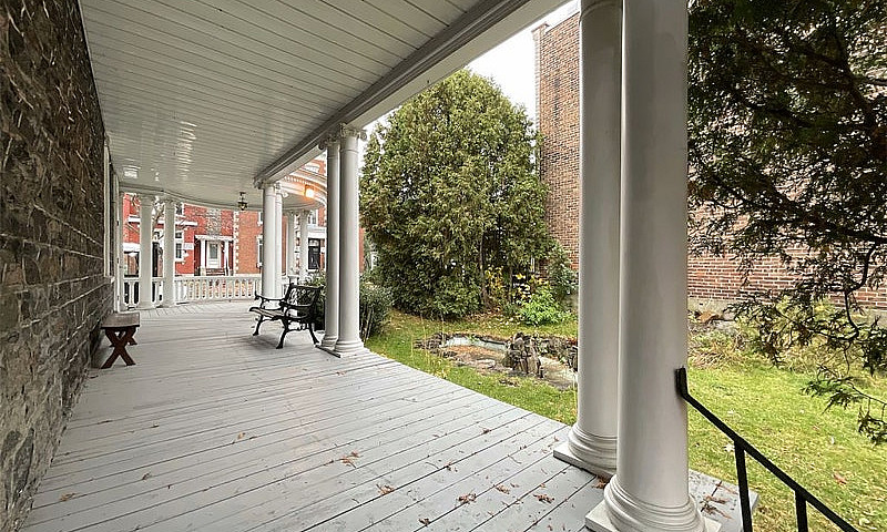 $1,289,600 - 2 Store...