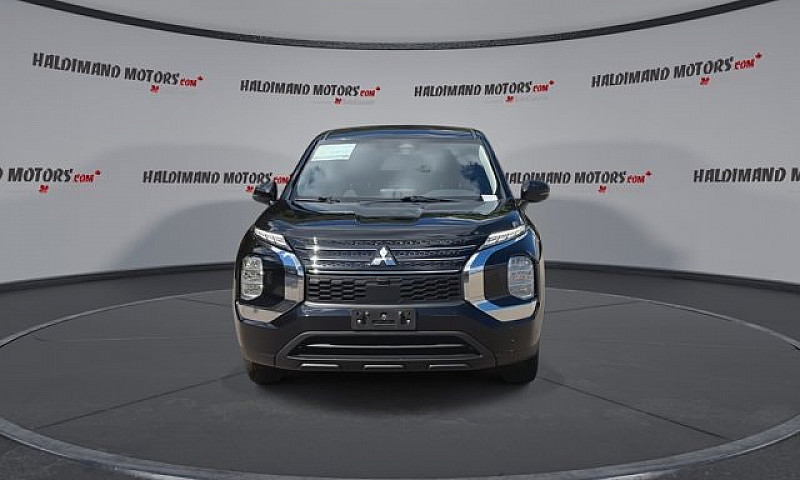2023 Mitsubishi Outl...