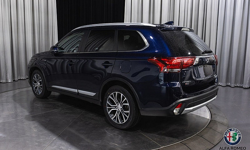 2018 Mitsubishi Outl...