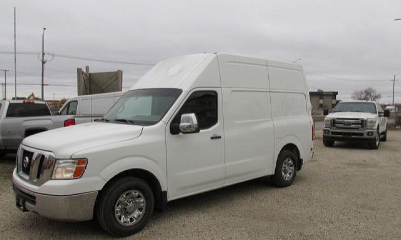 2014 Nissan Nv Sv 25...