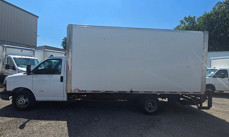 2019 Gmc Savana 3500...