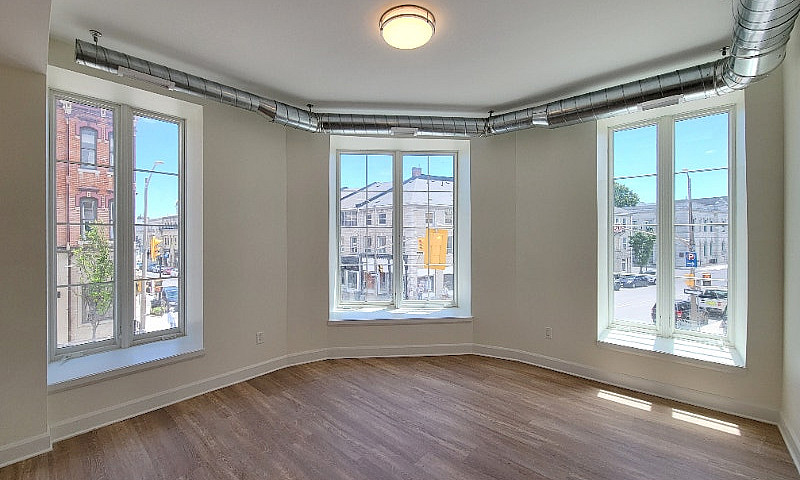2 Bedroom Suite - Lo...
