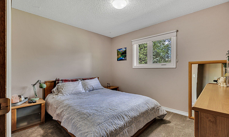 Spacious 3-Bdrm Bung...