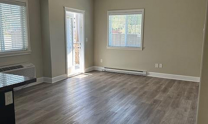 2799 Clapperton Aven...