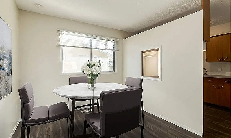 Townhomes With In Su...
