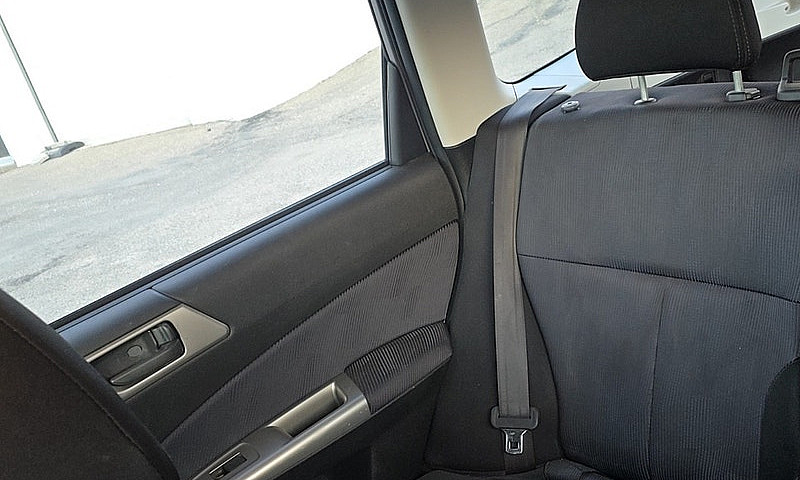 2009 Subaru Forester...