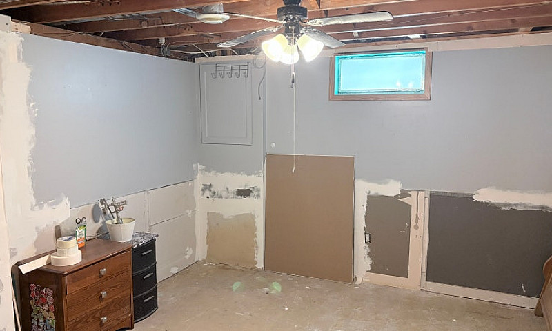 4 Bedroom, 2 Bathroo...