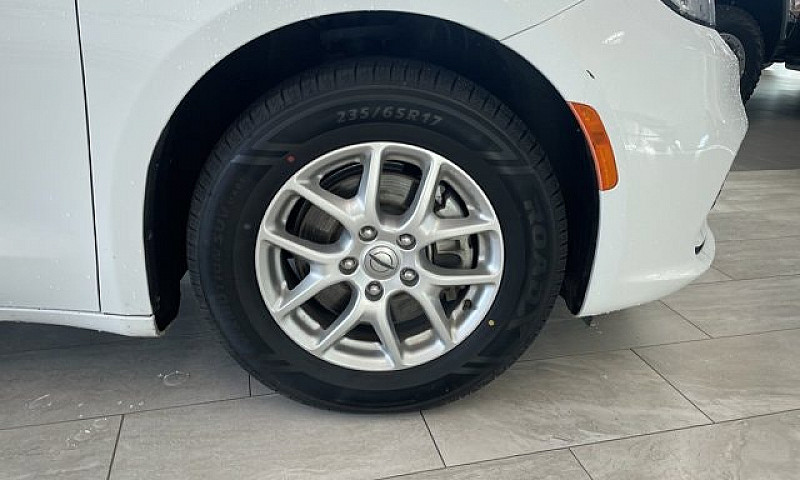 2023 Chrysler Pacifi...