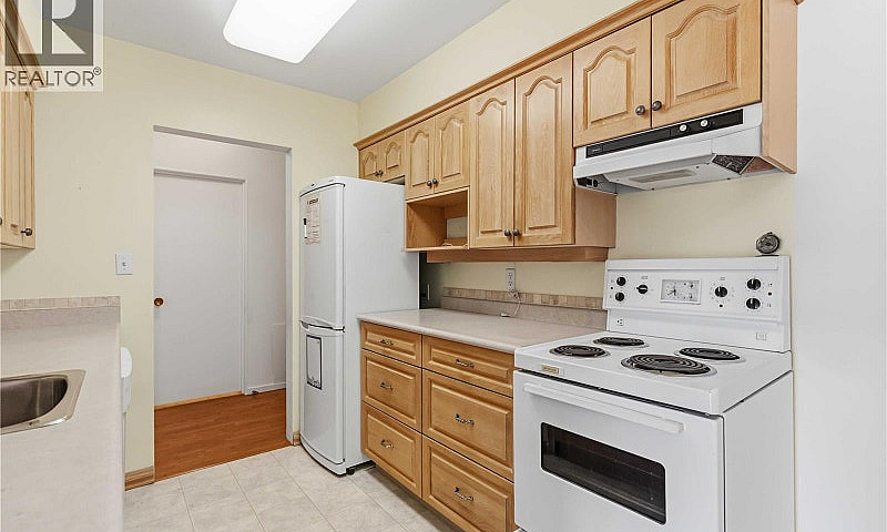 207 9560 Fifth St Si...