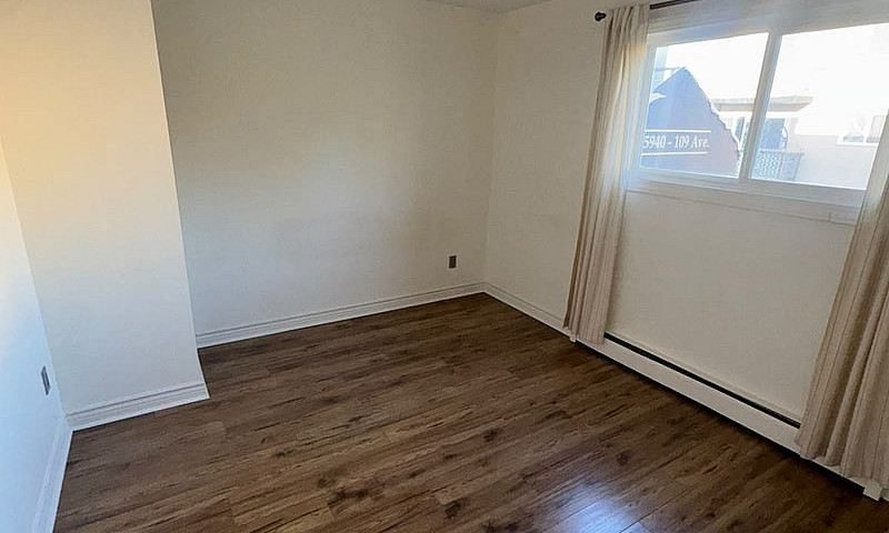 2 Bedroom Apartment ...