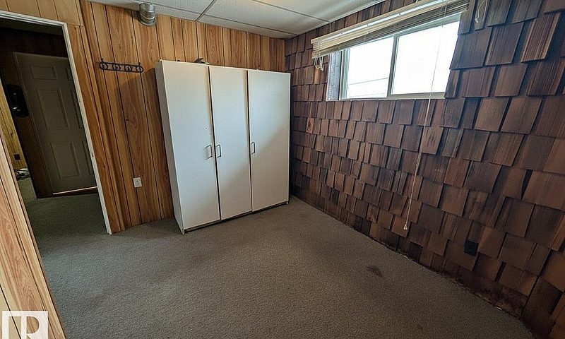 46 Mcleod Pl Nw Edmo...