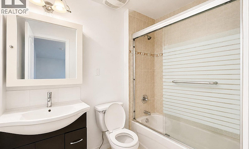 2Br 5838 Kerr Street...
