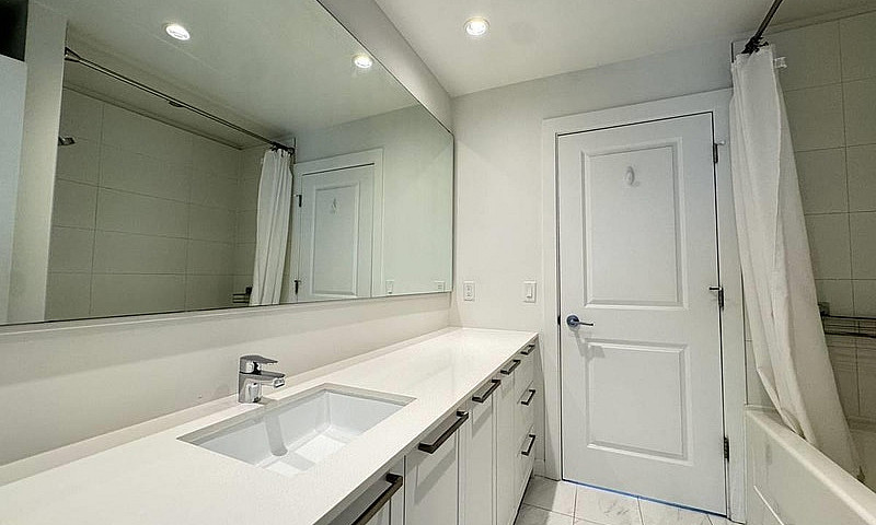 15828 27 Ave Surrey,...