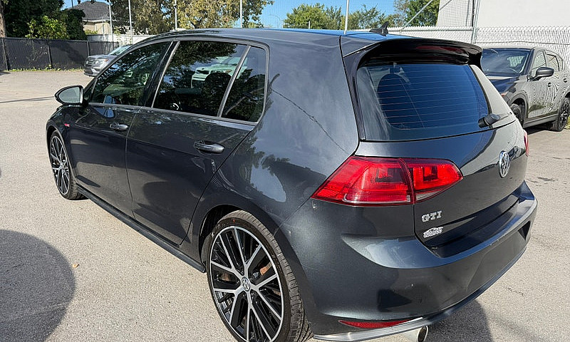 2017 Volkswagen Golf...