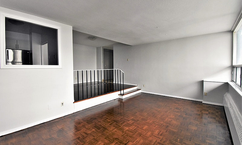 Renovated 2 Bedroom ...