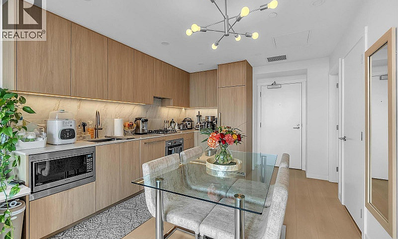 2503 626 Claremont S...