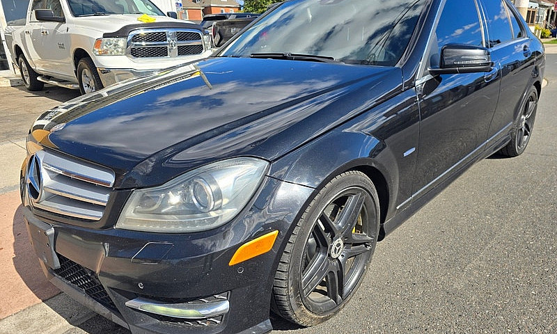 2012 Mercedes-Benz C...