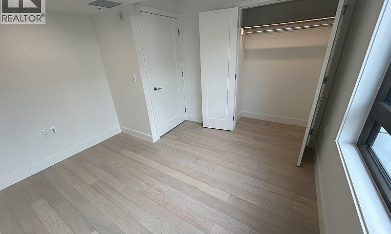 6284 Oak Street Vanc...