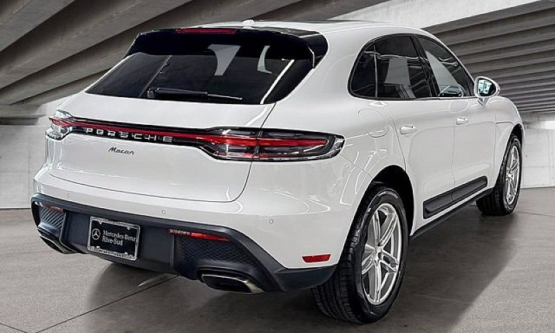 2023 Porsche Macan B...