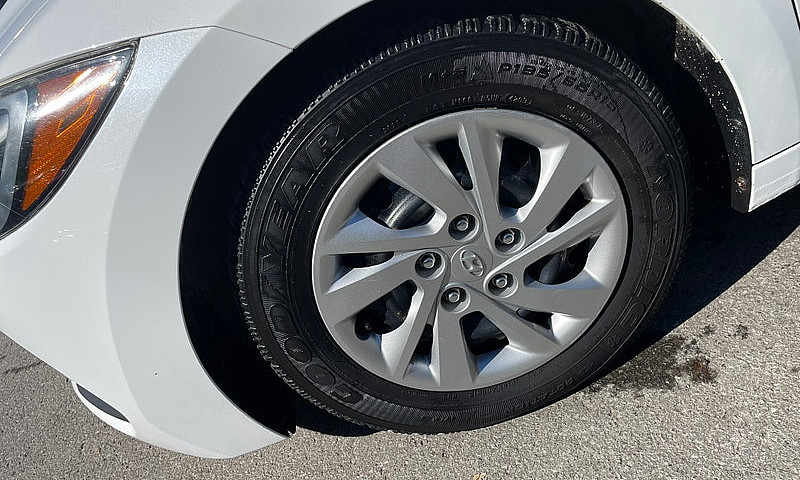 2017 Hyundai Elantra...