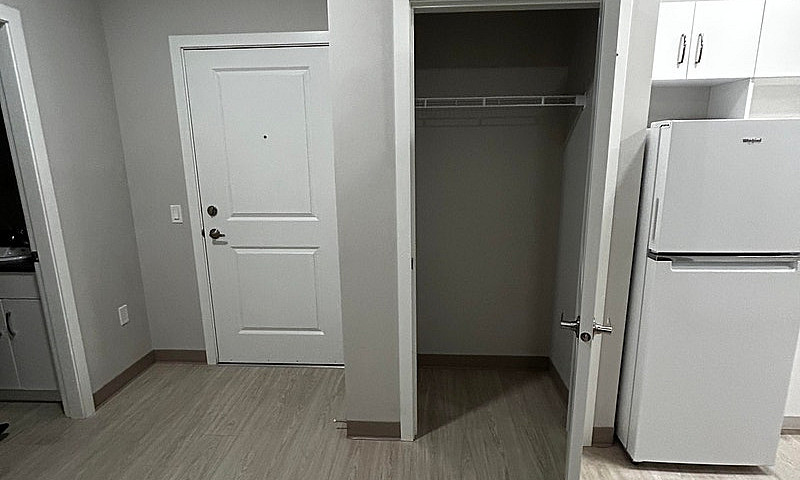 One Bedroom Apartmen...