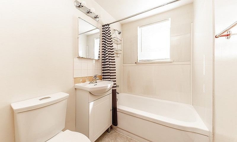 1017 Corydon Ave- Ha...