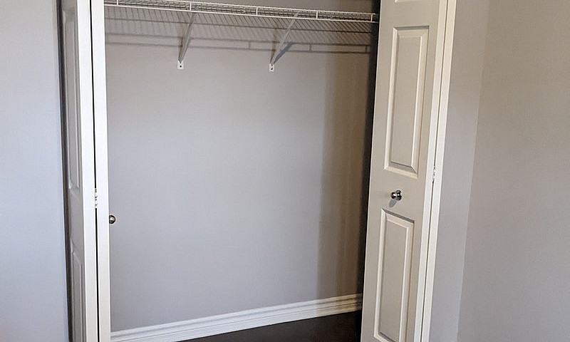 Gorgeous 2 Bdrm In C...