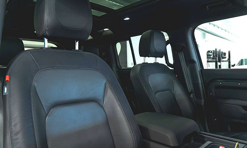 2024 Land Rover Defe...