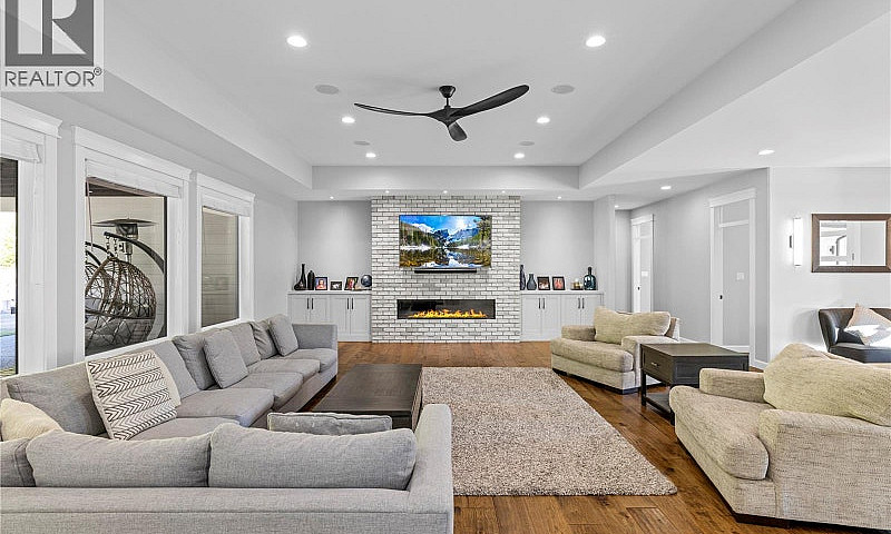 6127 Chase Dr Port A...