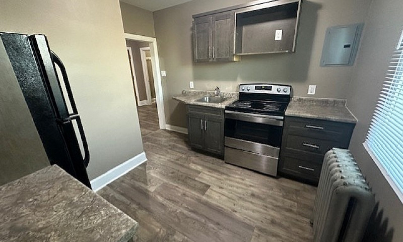 455 Agnes - 1 Br -  ...