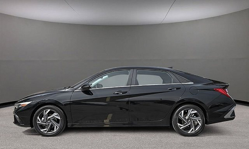 2026 Hyundai Elantra...